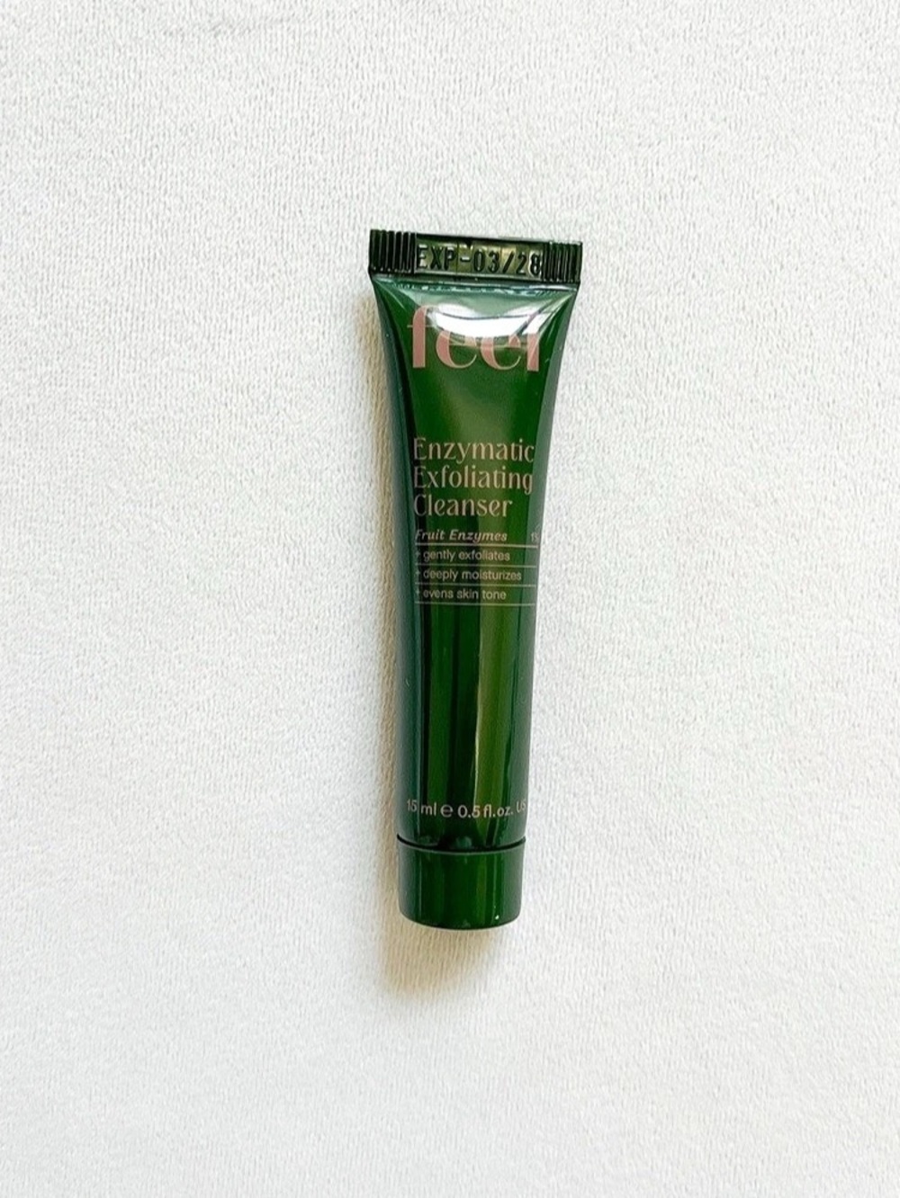 FEEL Enzymatic Exfoliating Cleanser Green Facial Cleanser